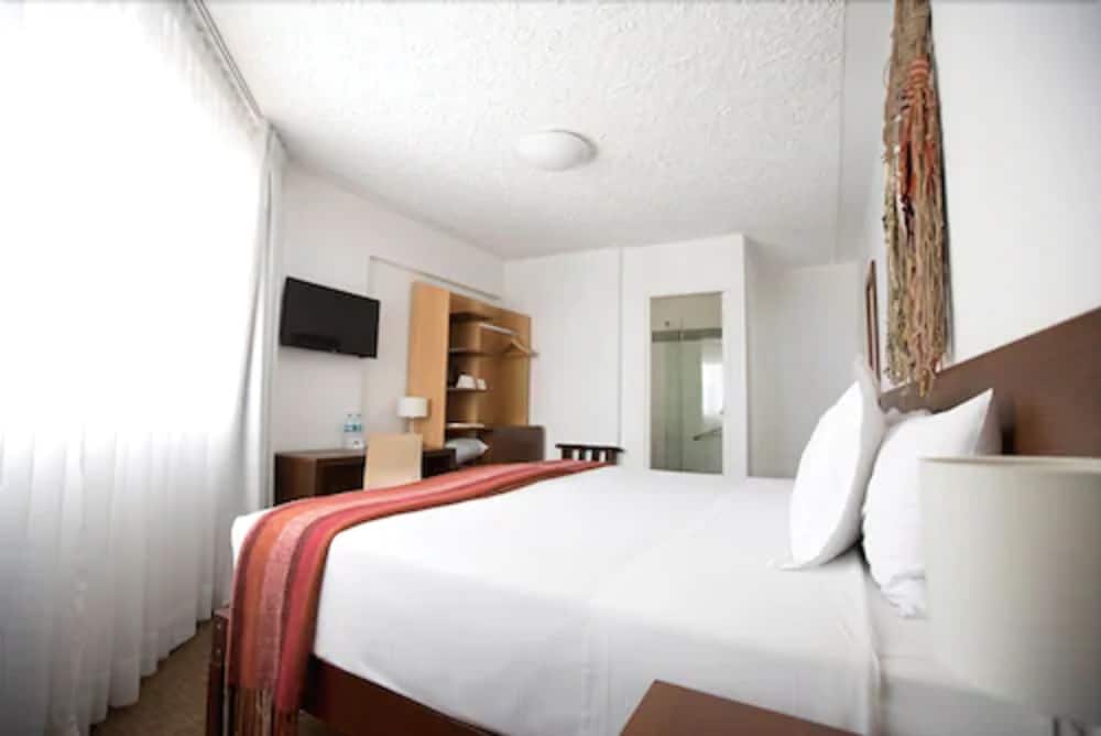 Standard Double Room, 1 King Bed - Photo 2