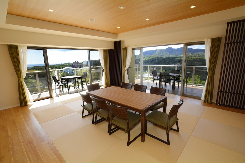 Corner terrace room for 7-10 people
