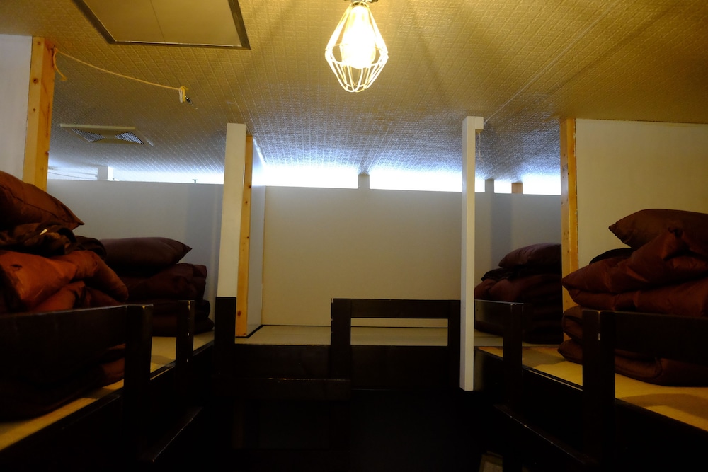 Economy Shared Dormitory, Mixed Dorm, Shared Bathroom photo 3