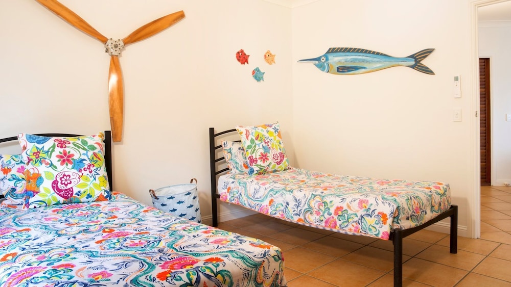 Deluxe House, 4 Bedrooms, Oceanfront photo 1