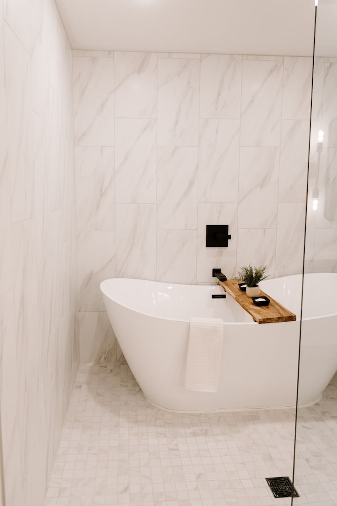 Cypress Suites Single King photo 2