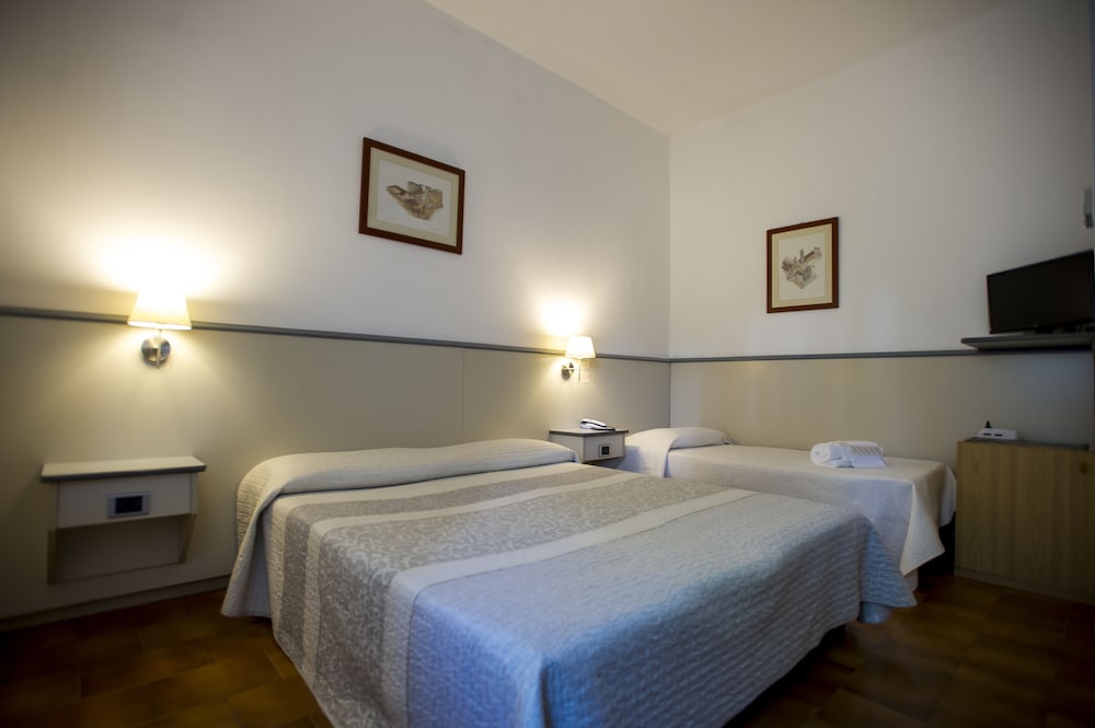 Comfort Triple Room