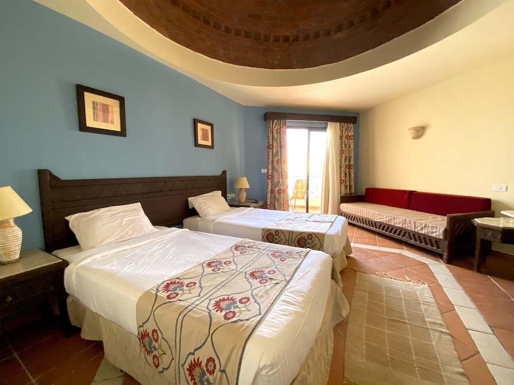 Standard Room, Pool View