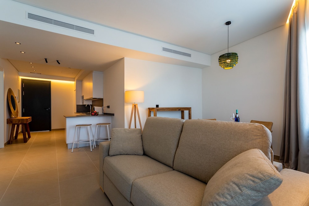 Basic Apartment photo 3
