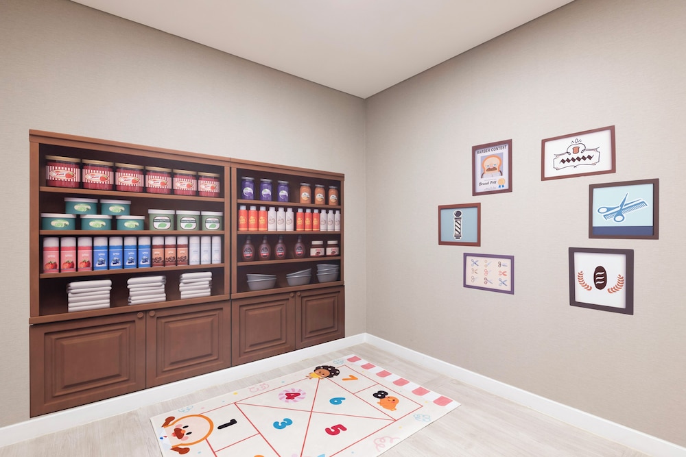 [Valley Village] Bread Barbershop (Character Room) photo 3