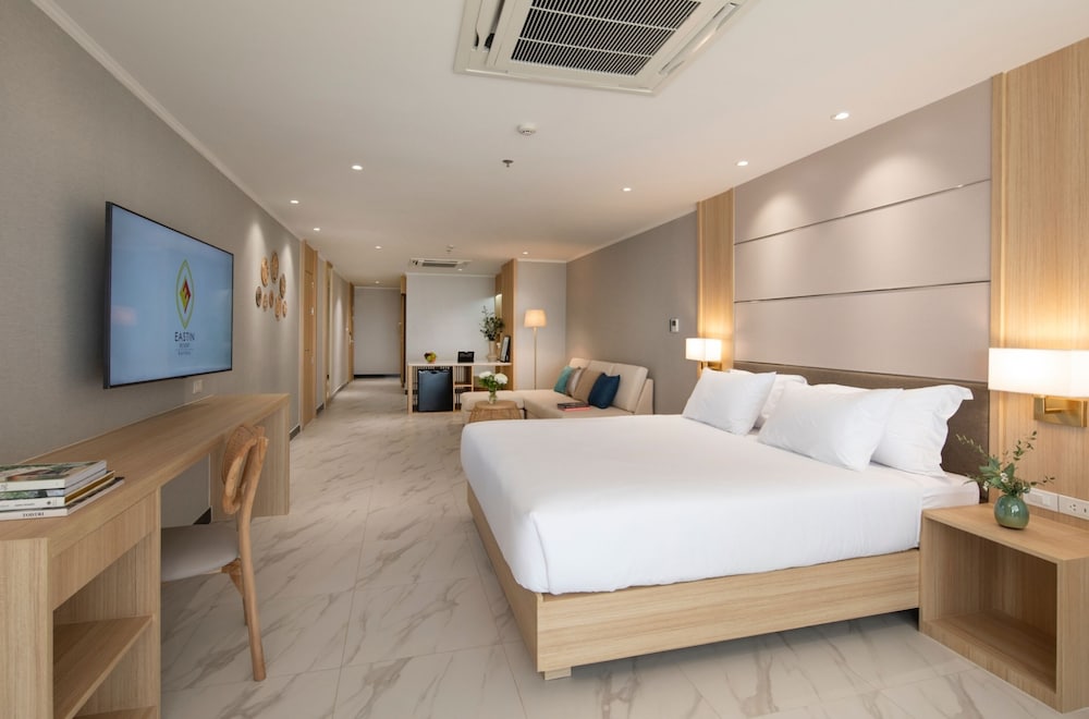 Grand Deluxe Beachfront