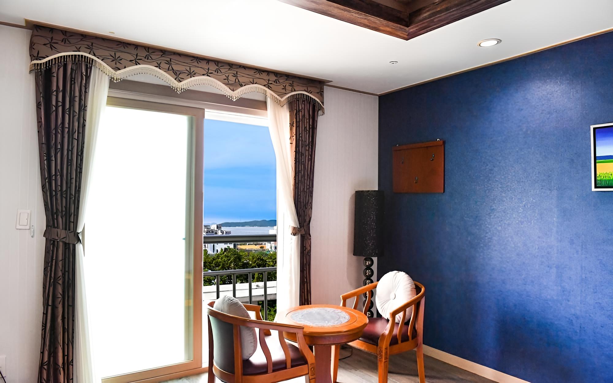Room (Standard Room) - Photo 5