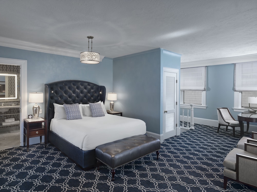 Suite, 1 King Bed, Bay View, Tower - Photo 2