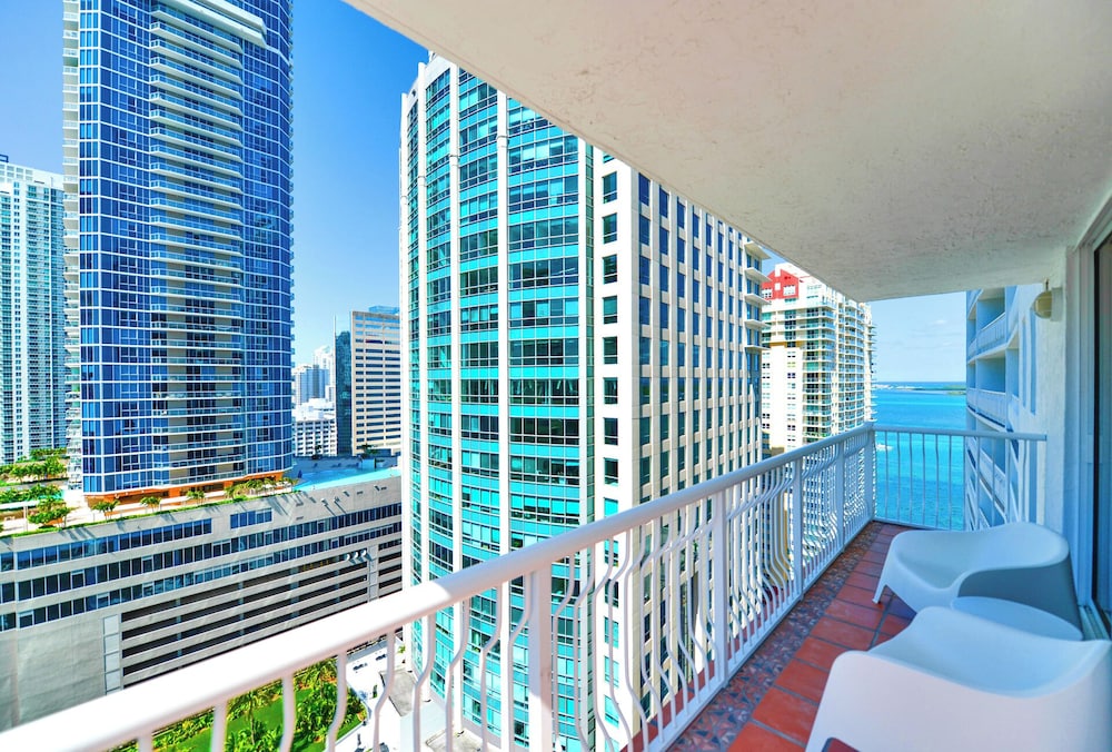 Condo, 3 Bedrooms, Balcony, City View photo 3