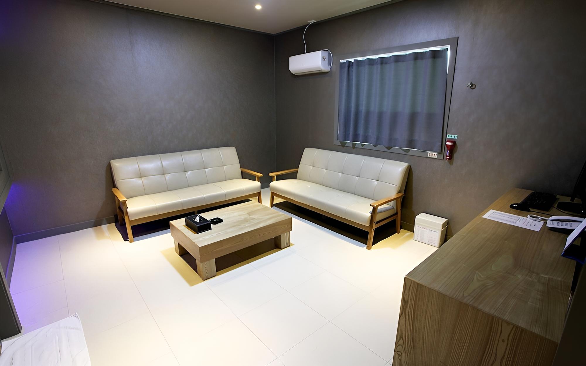 Room (VIP) - Photo 1