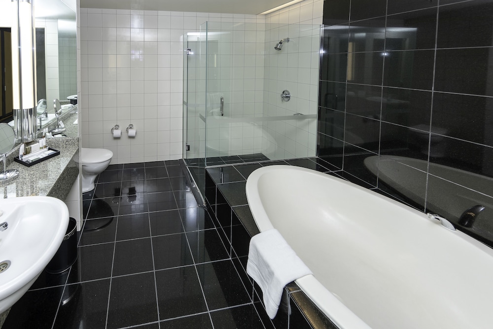 Suite, 1 King Bed, Balcony, Ocean View (Club Lounge Access) - Photo 11