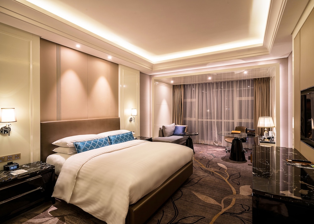 Room, 1 King Bed, Garden View