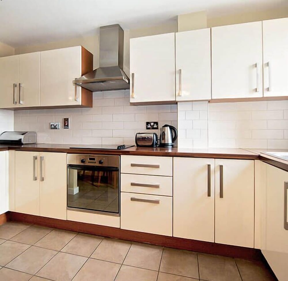 Standard Apartment, 3 Bedrooms - Photo 10