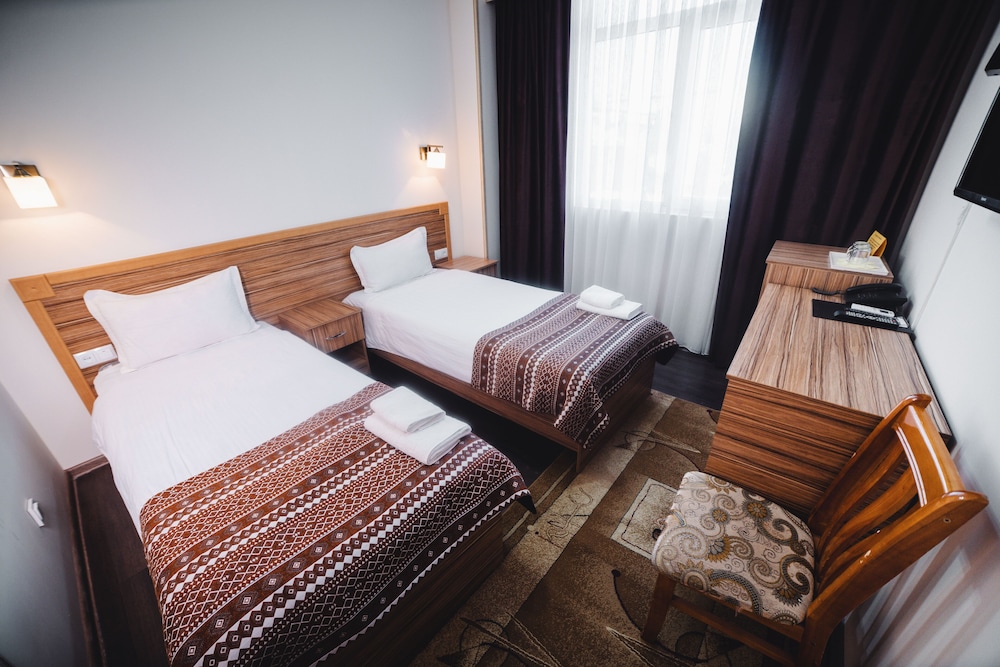 Standard Double or Twin Room photo 3