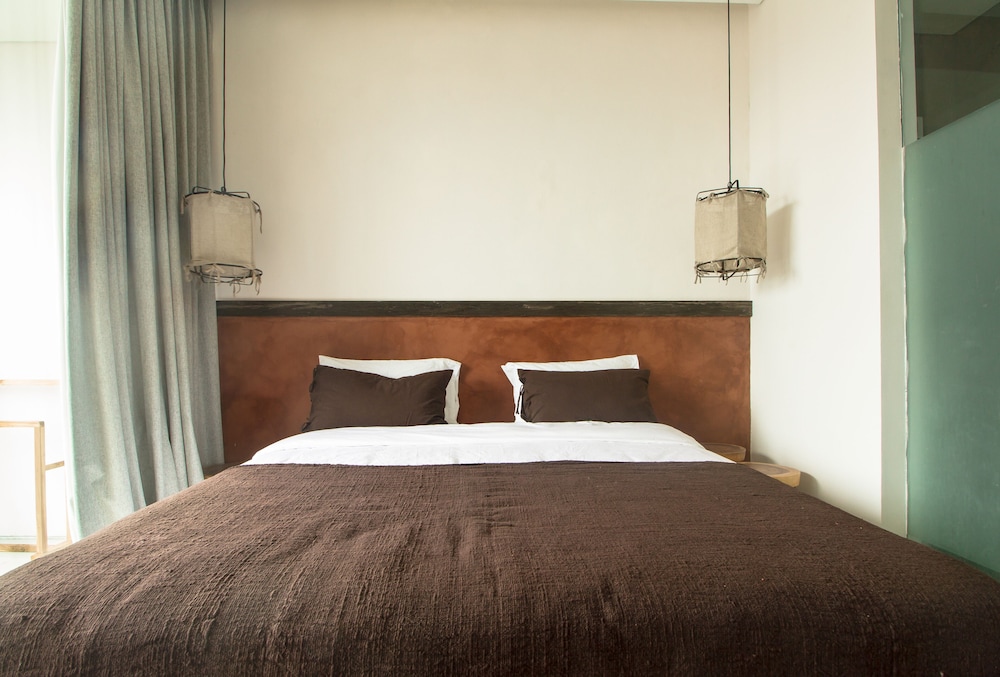 Suite, 2 Bedrooms - Photo 33