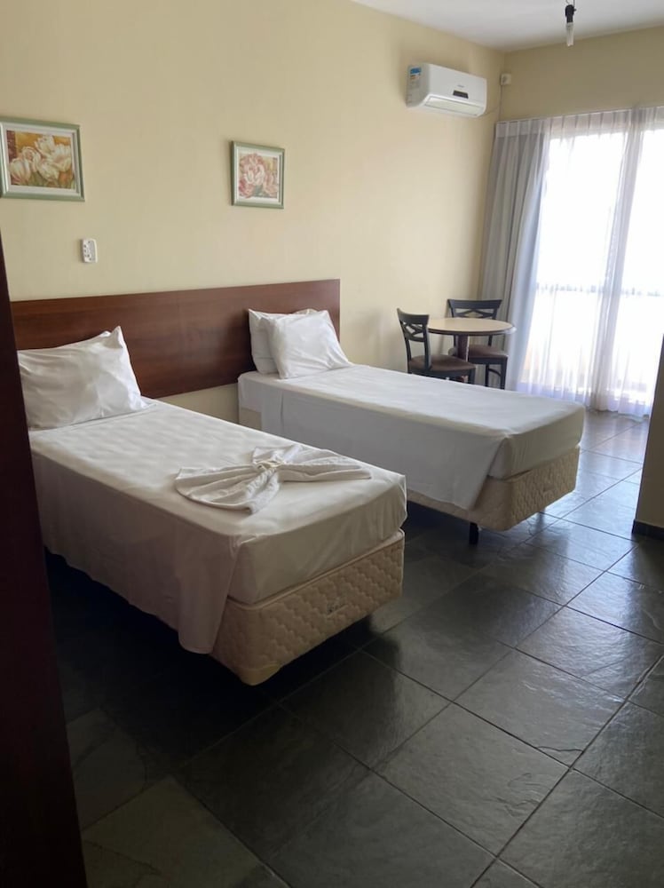 Standard Twin Room photo 2