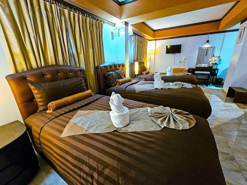 Family Room - Photo 7
