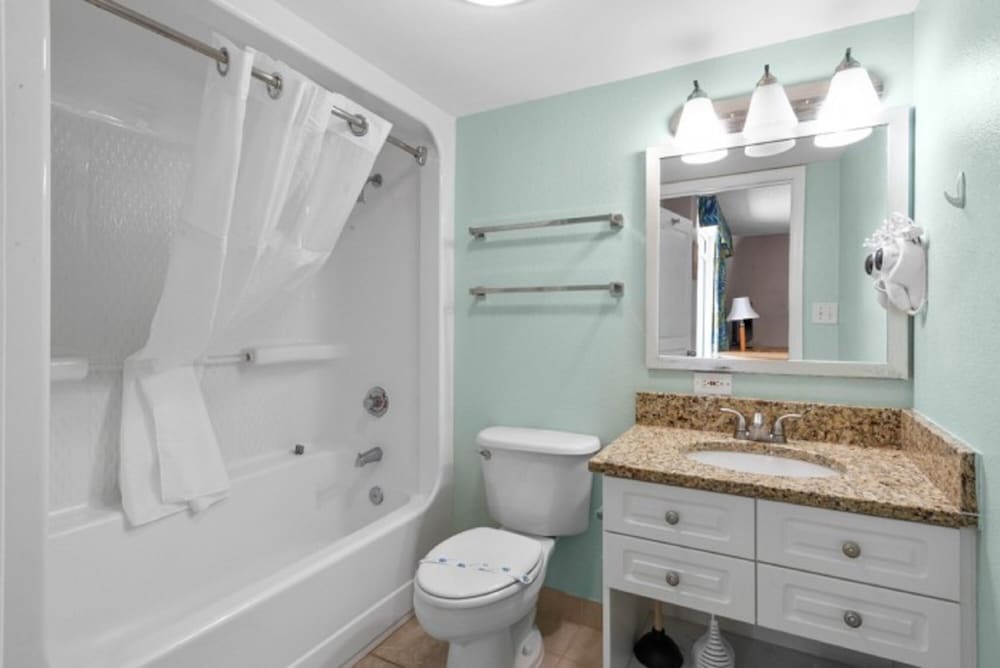 Studio, 2 Double Beds, Ocean View, Beachfront (401) photo 3