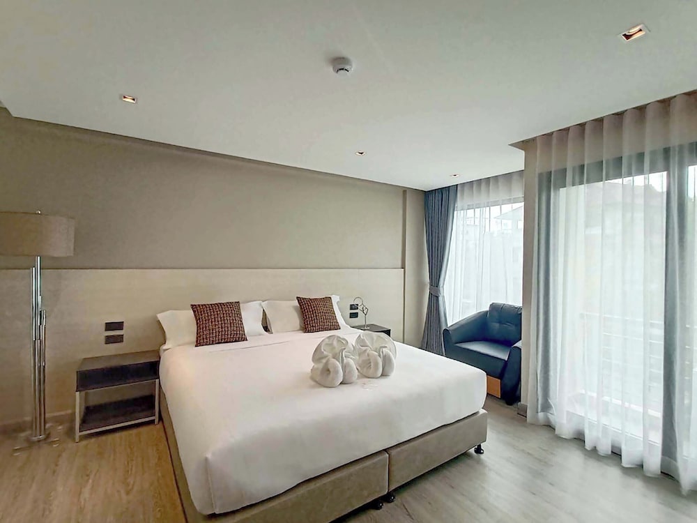 Standard King Room photo 2