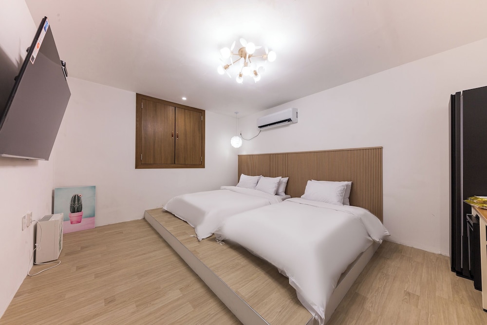 Luxury Twin Room