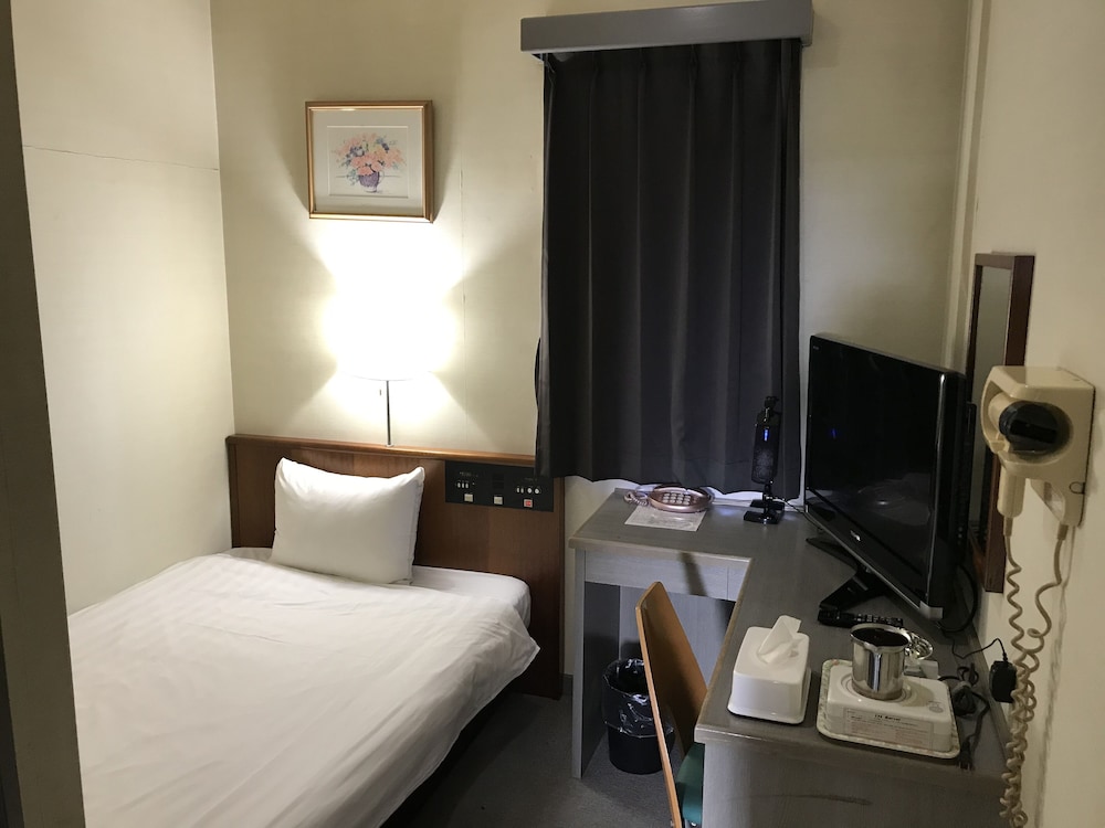 Single Room with Private Bathroom, Smoking, Annex Building