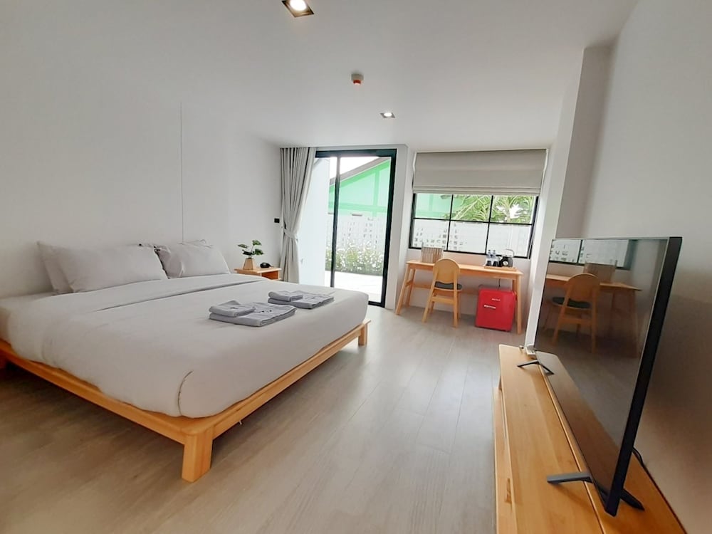 Superior Room, 1 Bedroom, Non Smoking - Photo 1