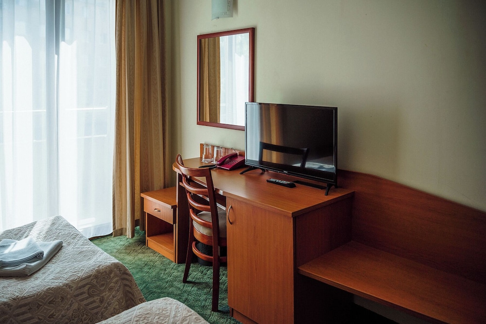 Standard Twin Room, Balcony - Photo 1