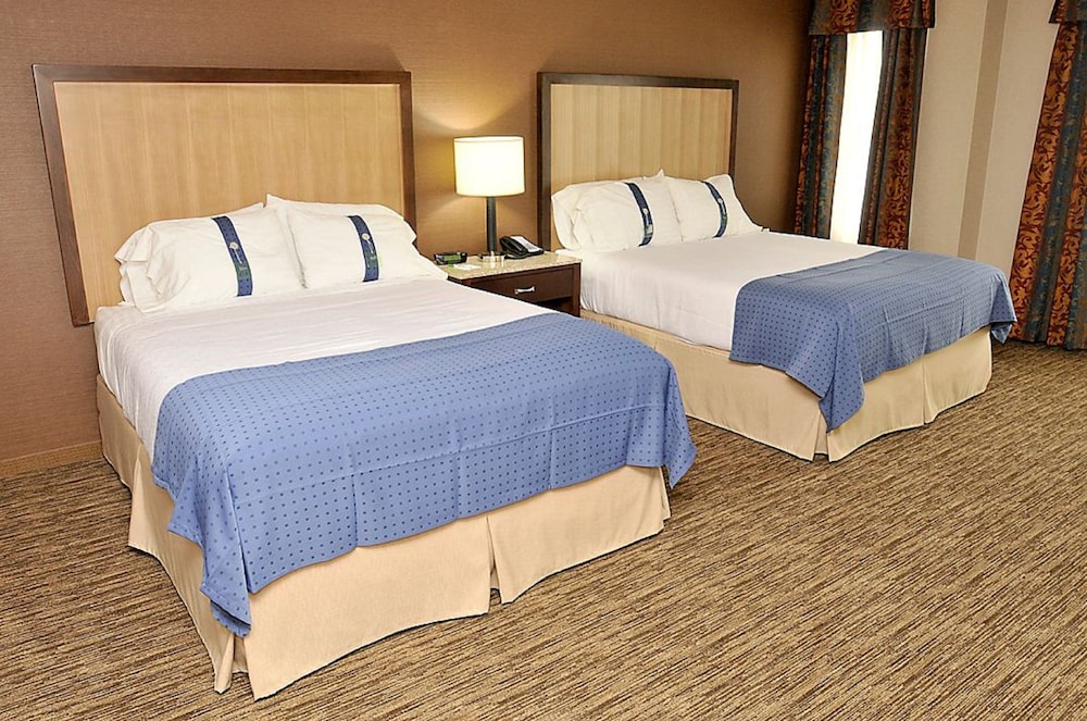 Standard Room, 2 Queen Beds, Accessible