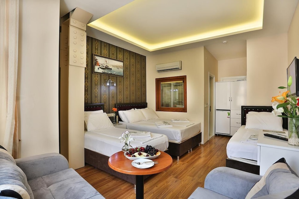 Superior Quadruple Room photo 1