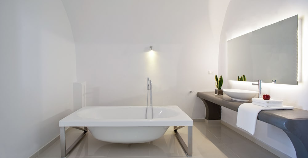 Superior Suite - Photo 3