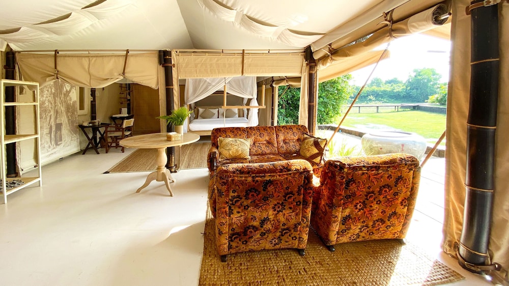 2-Bed 2-Room Suite Tent photo 2