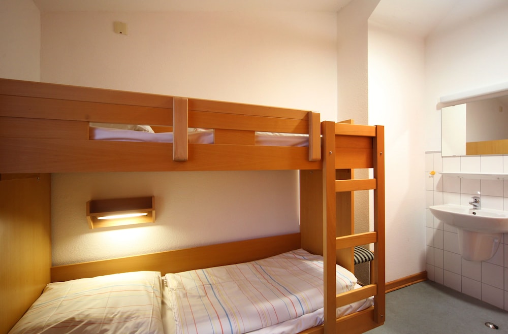 Apartment, Private Bathroom (2 bunk beds) photo 3