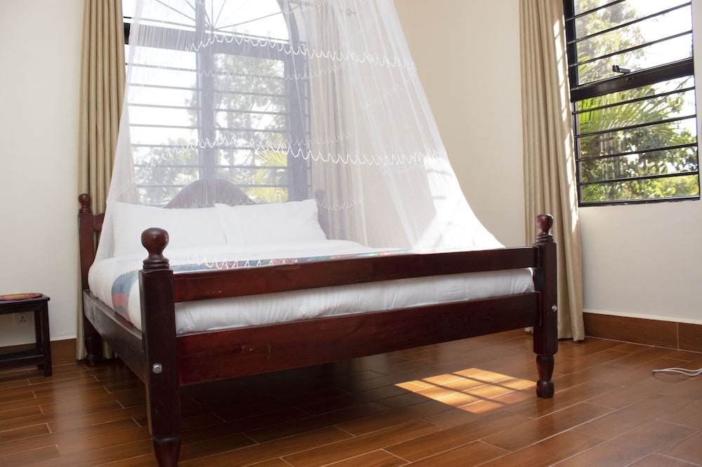 Basic Double Room photo 2