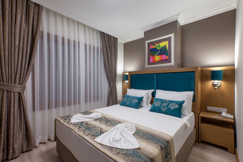 Basic Suite, Balcony, City View photo 1