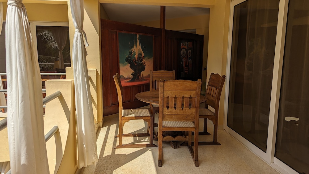 Comfort Suite, 1 Bedroom, Ocean View - Photo 6