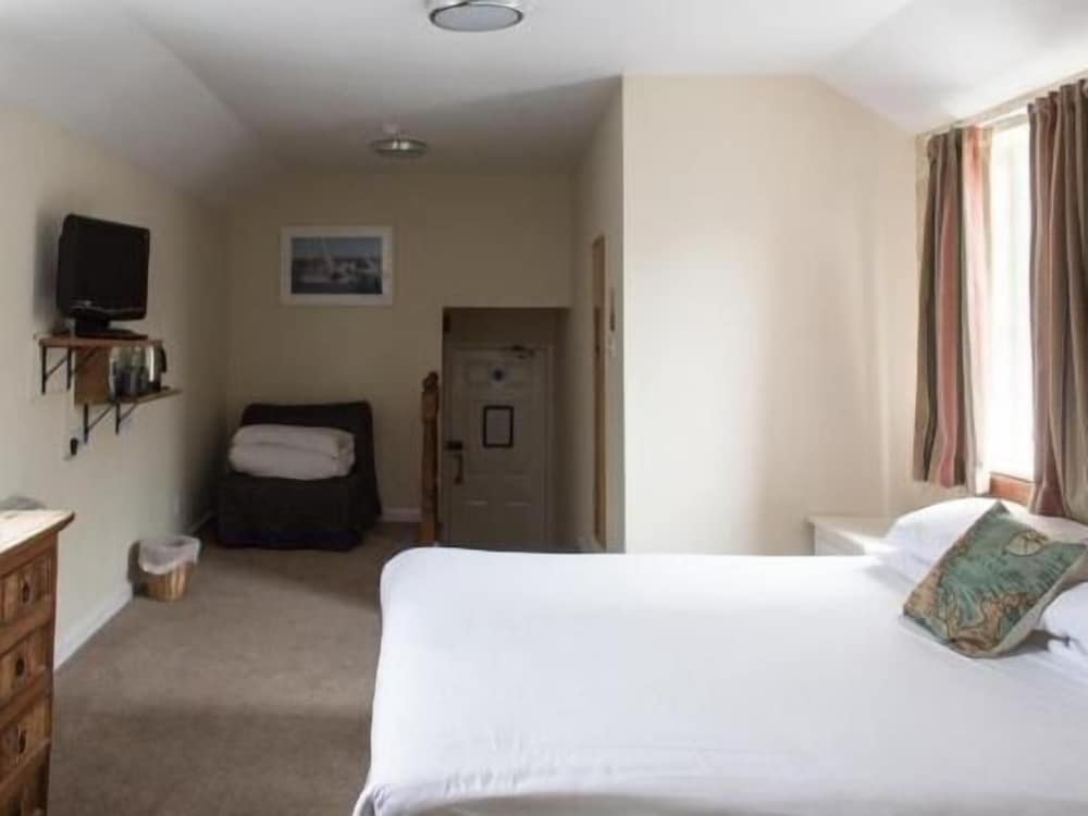 Suite, Ensuite photo 2