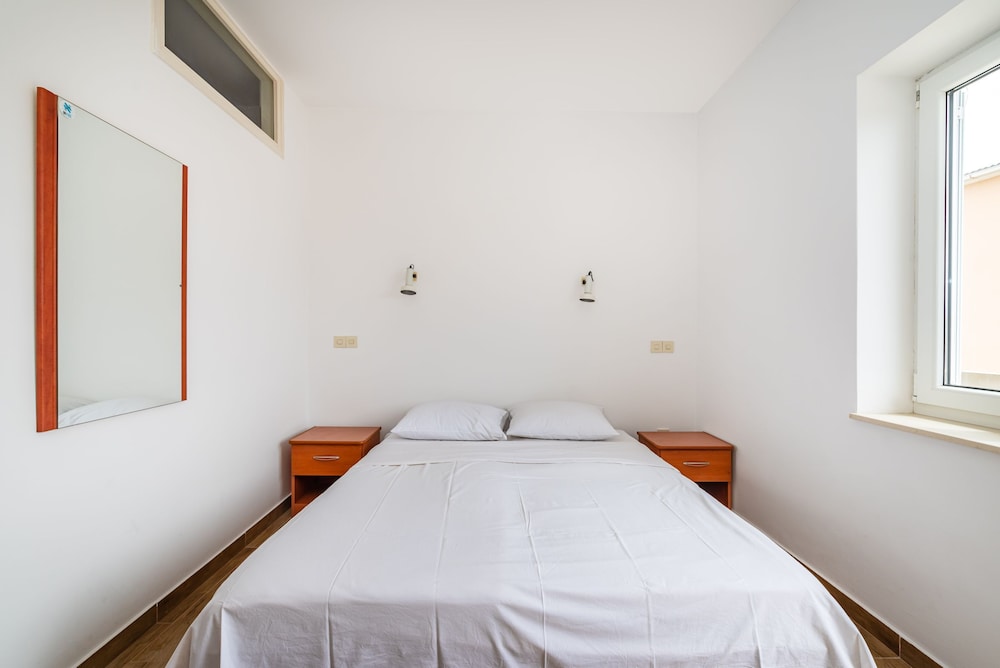 Room, 1 Bedroom, Balcony, Garden View