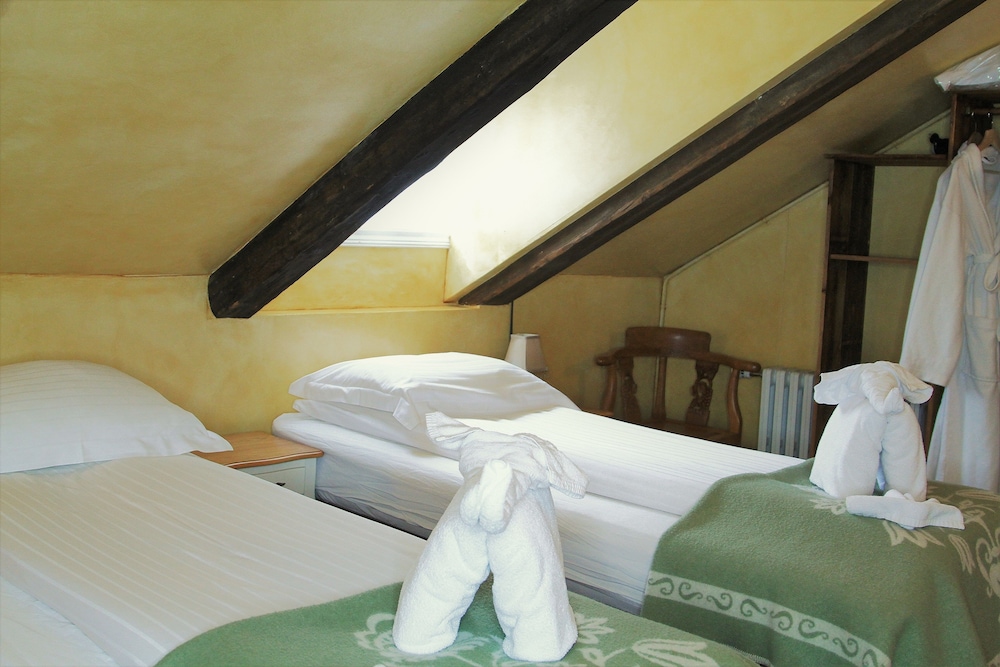 Standard Double or Twin Room photo 2