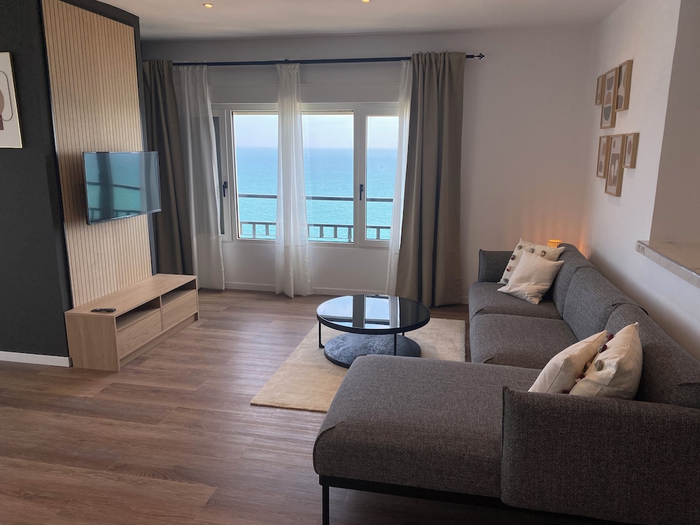 Deluxe Studio Suite, 1 Bedroom, Sea View - Photo 15