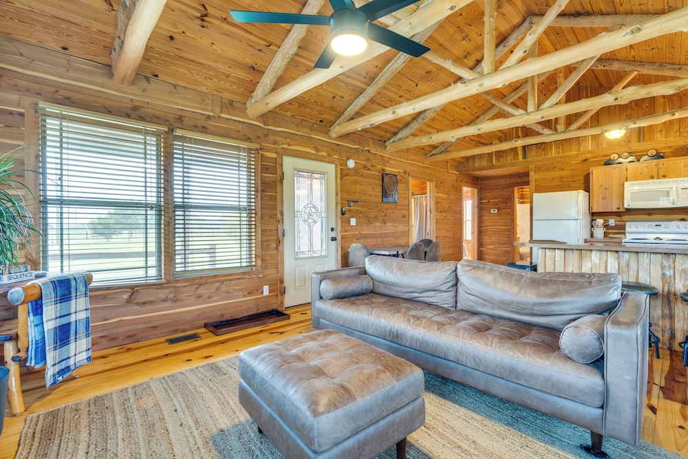 House (2 Bedrooms) photo 3