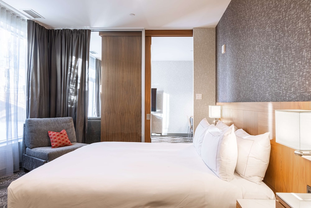 Deluxe Suite, Kitchen