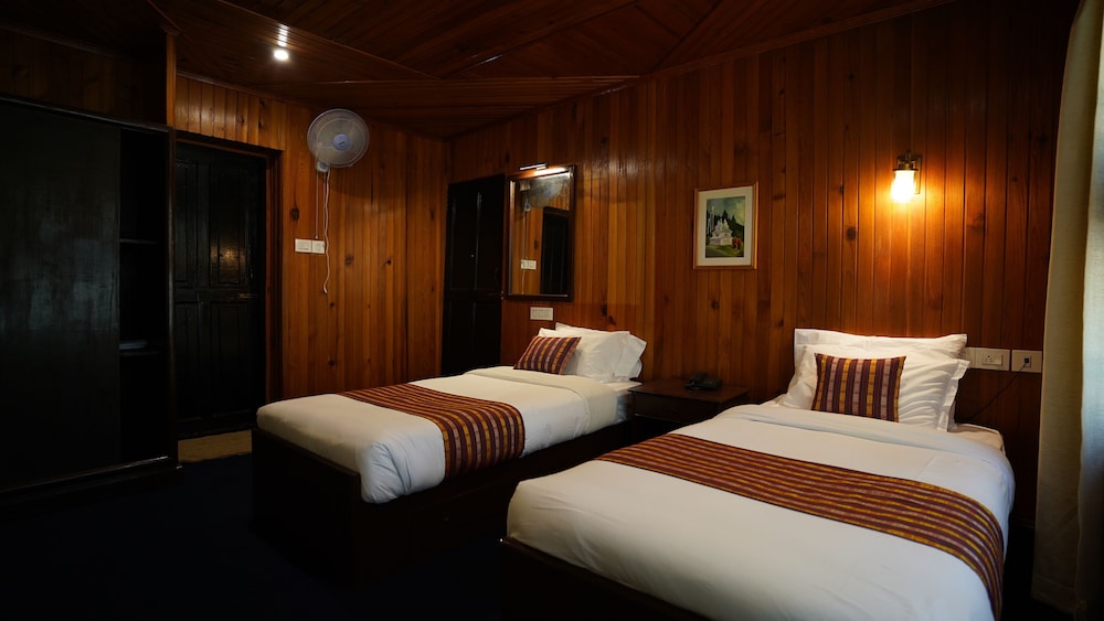 Comfort Room, Patio