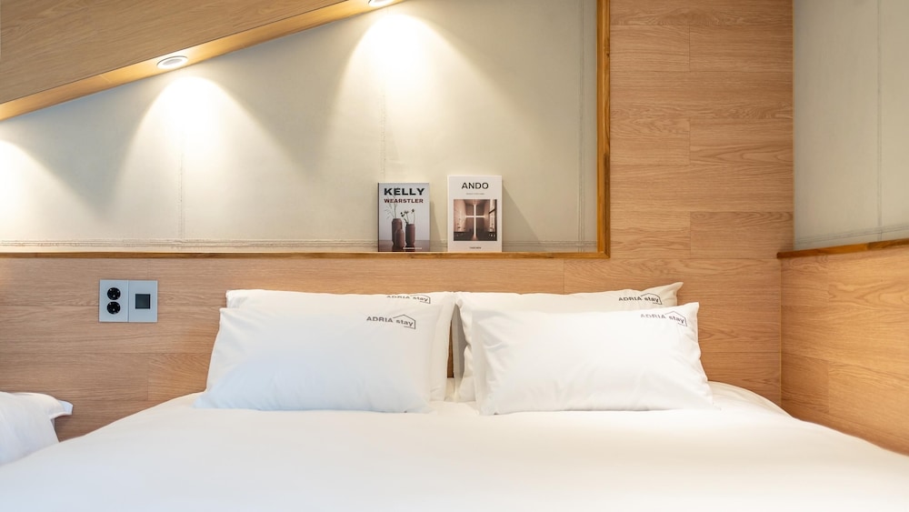 Basic Room, 1 Bedroom (Room 303) - Photo 4