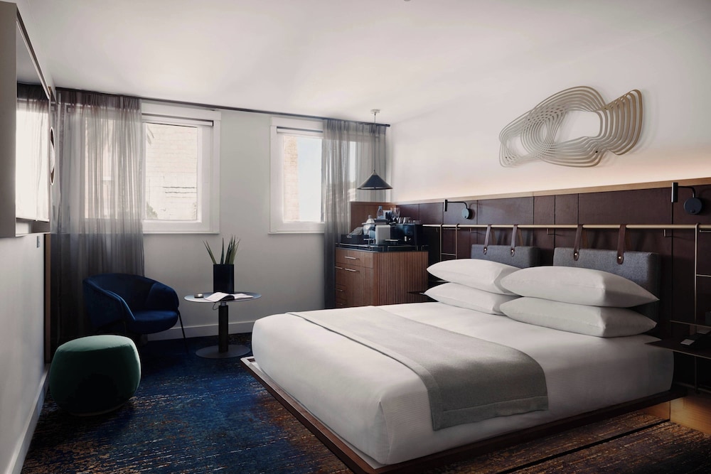 Room, 1 King Bed (View)
