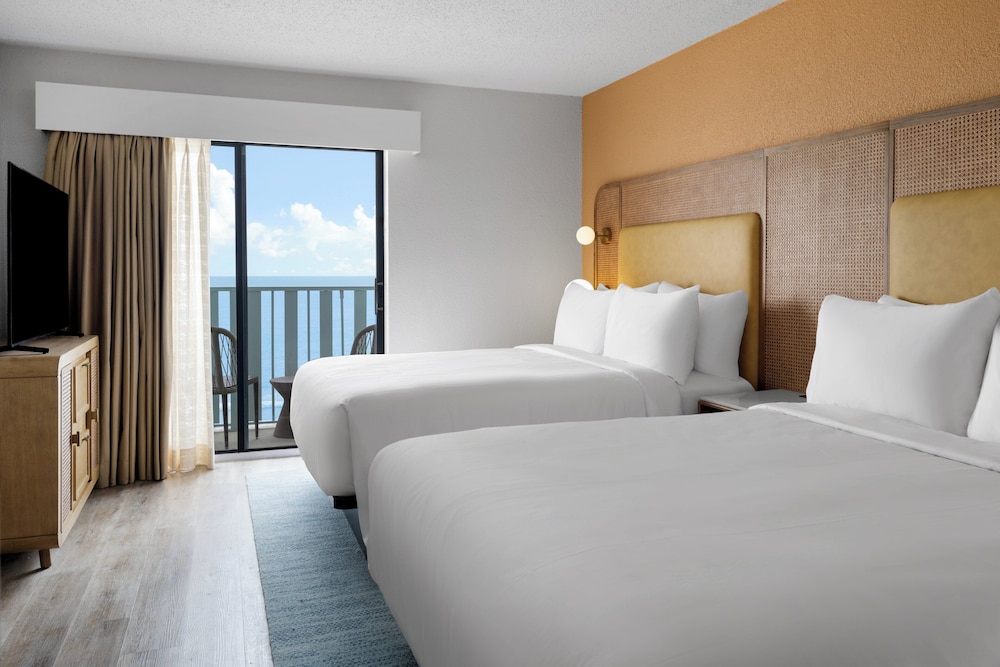 Standard Room, 2 Queen Beds, Oceanfront - Photo 4