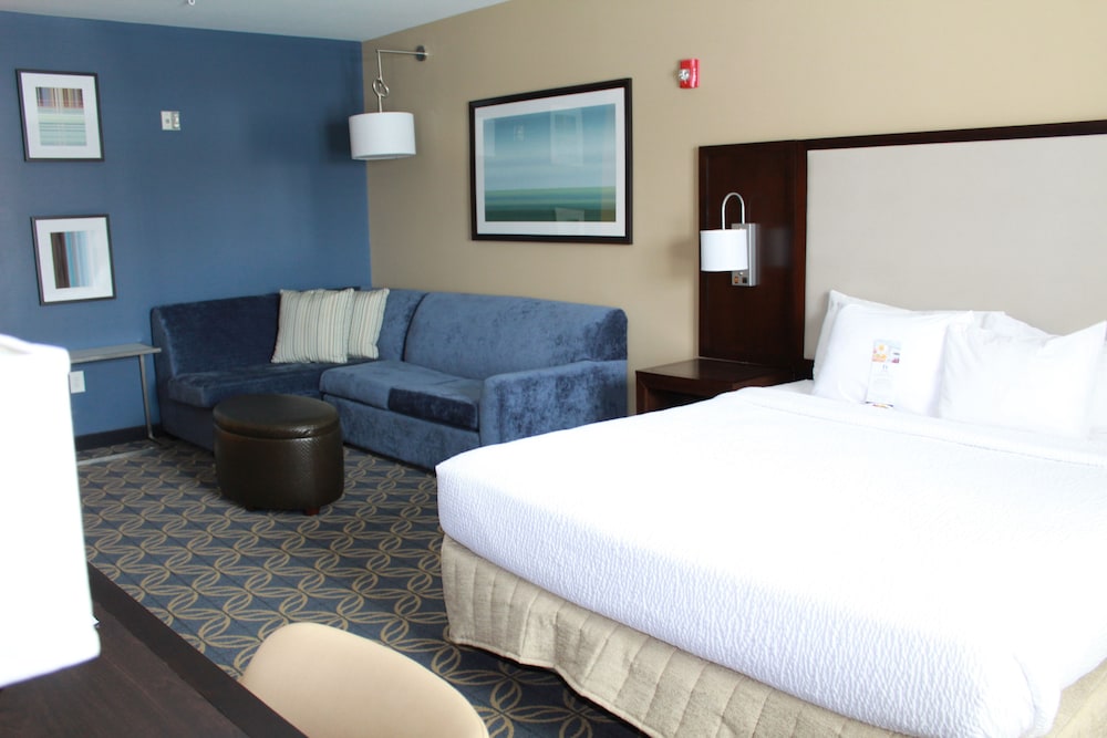 Deluxe Room, Multiple Beds - Photo 3