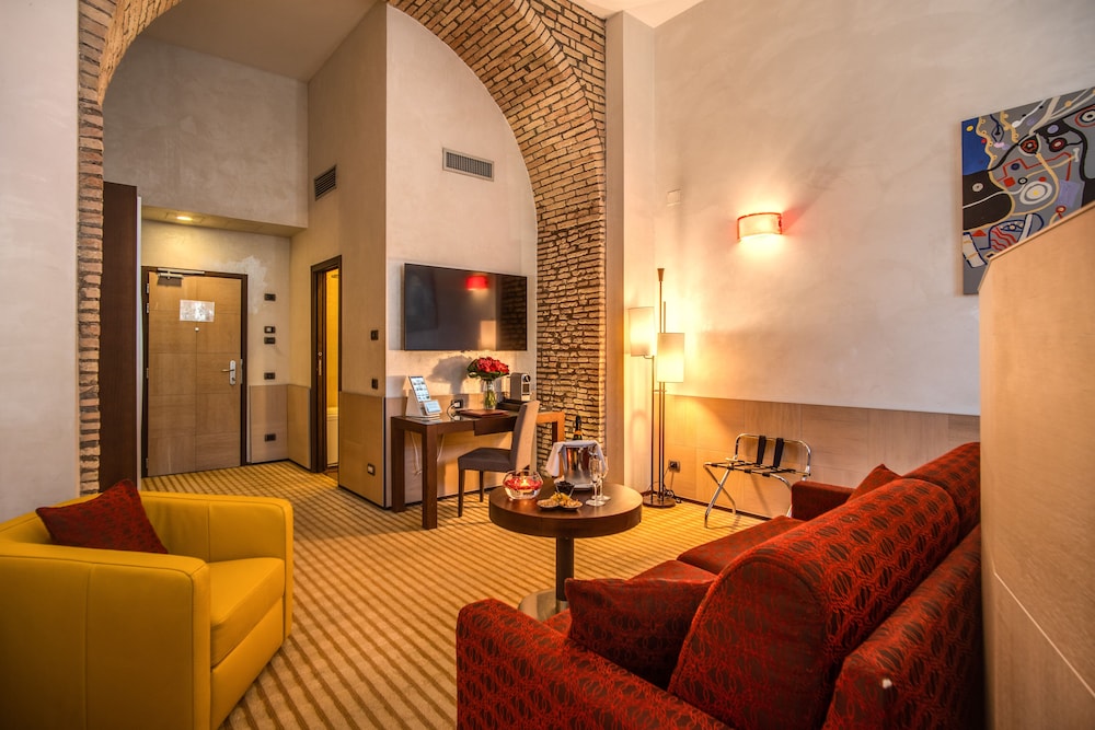 Junior Suite (Palatine Hill View) photo 3