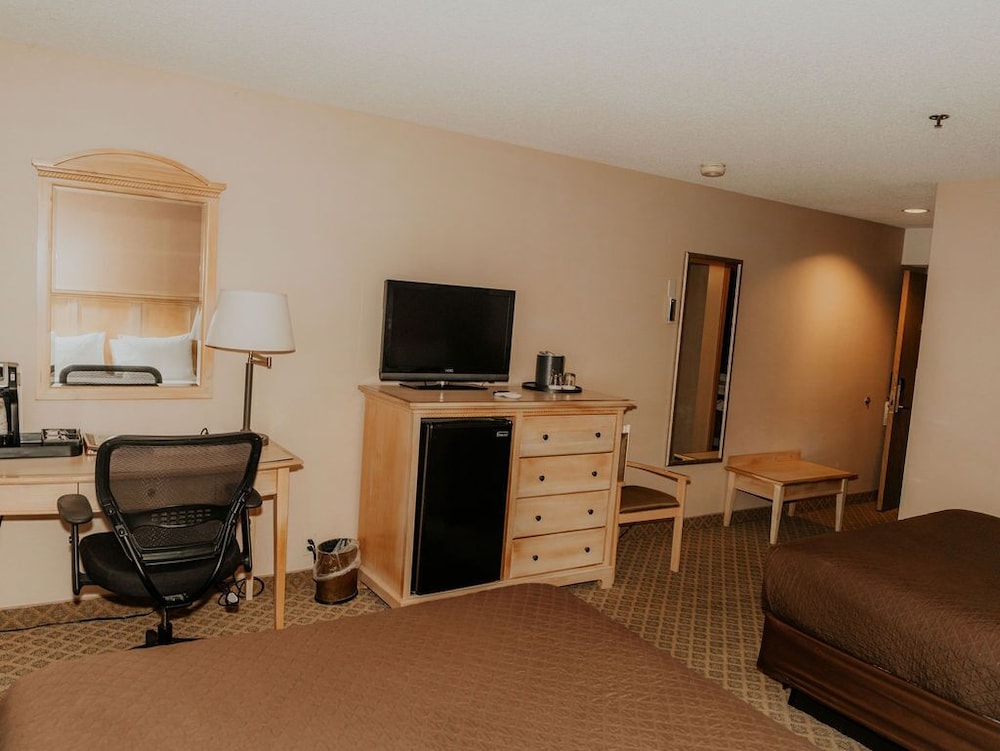 Room (Double Queen Downstairs) photo 2