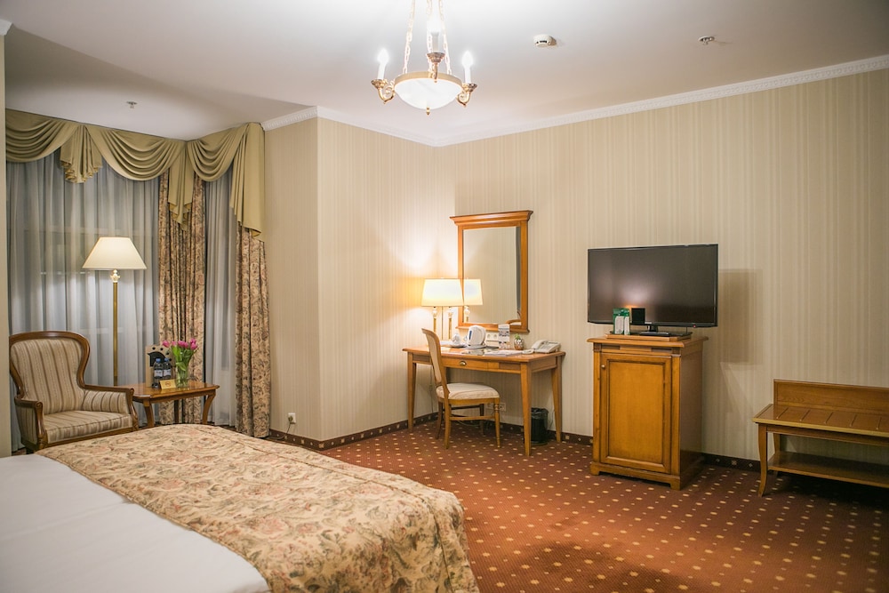 Premium Double or Twin Room, City View (Улучшенный номер "Премиум") photo 2