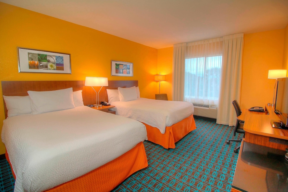 Room, 2 Double Beds (Mobility/Hearing Access, Roll-In Shwr)